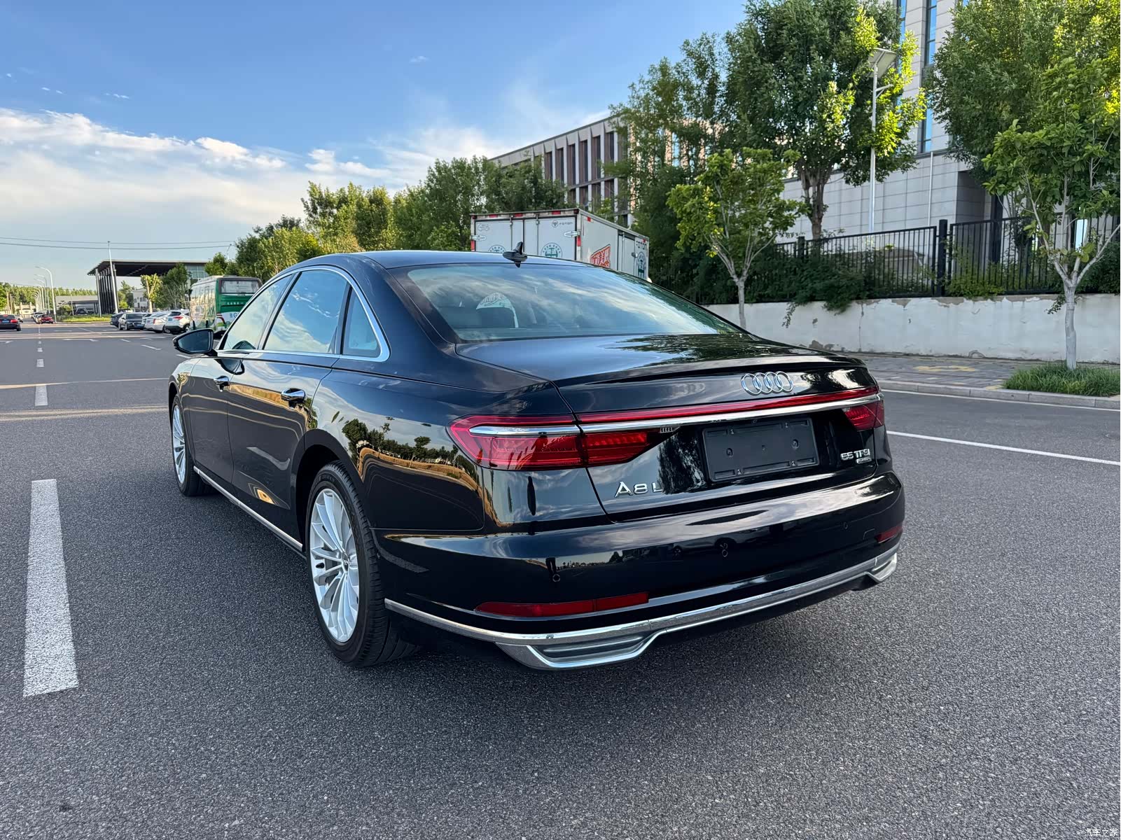 Audi A8L, 2018 все фото