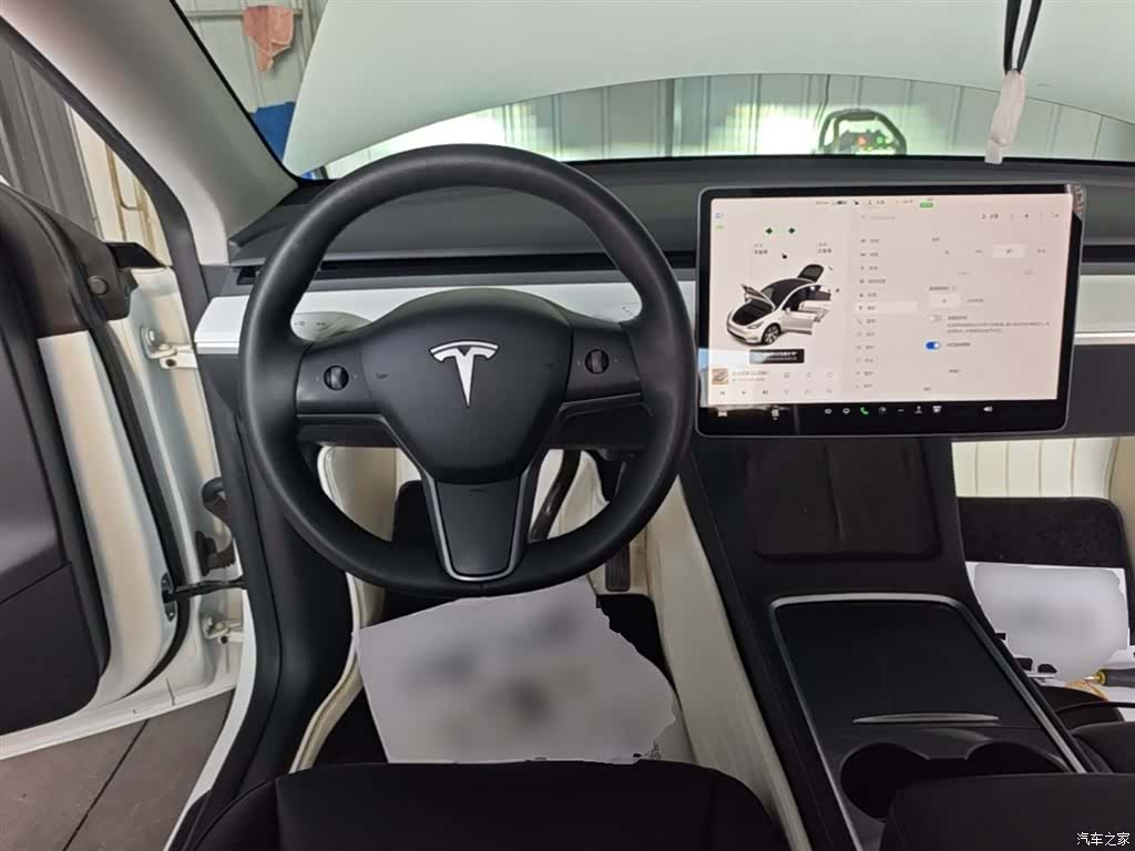 Tesla Model Y, 2022 11