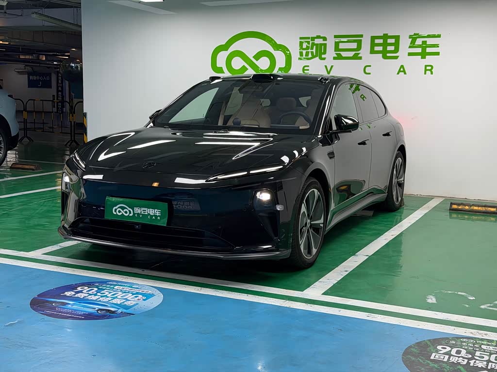 NIO ET5