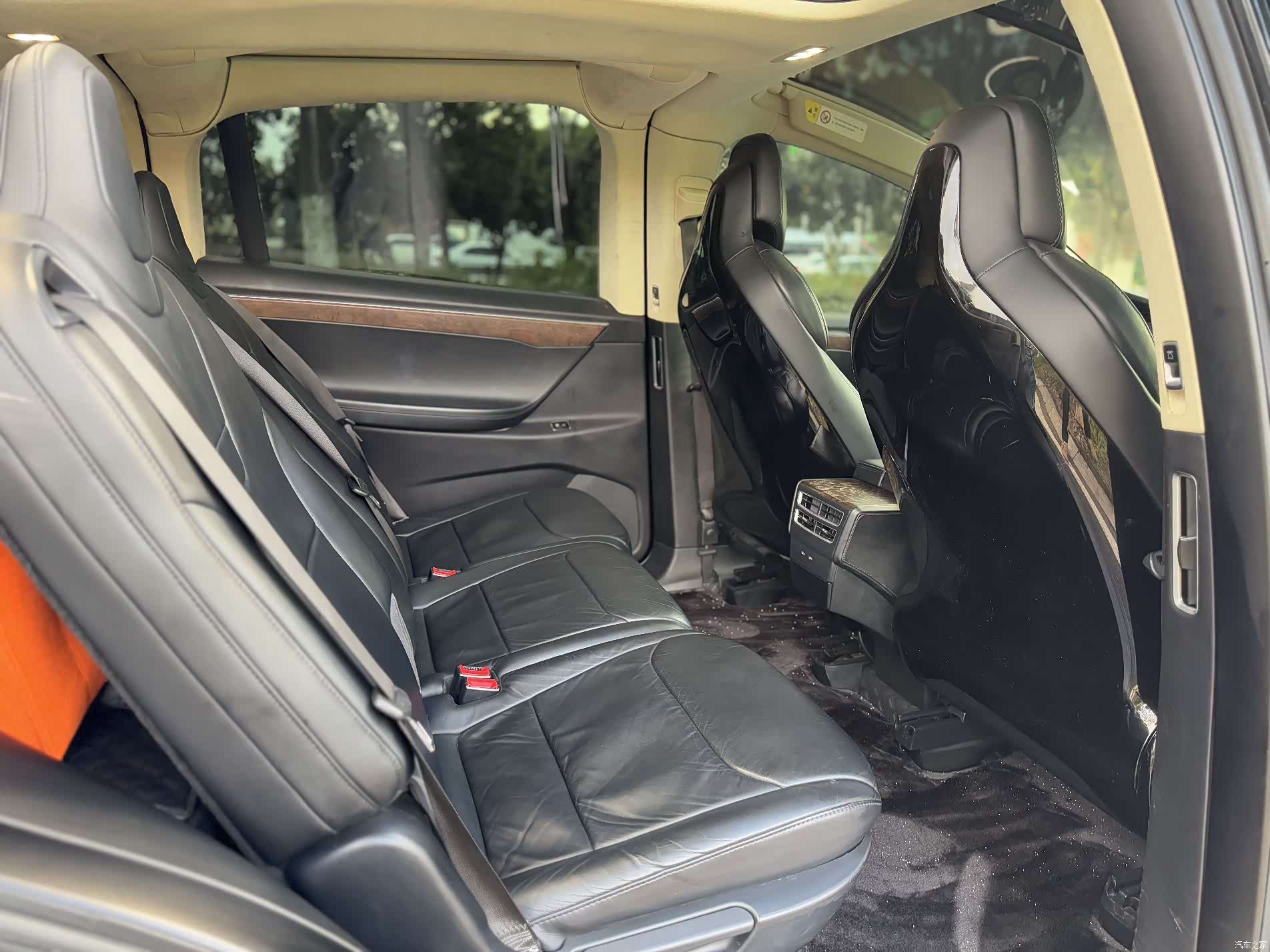 Tesla Model X, 2018 16