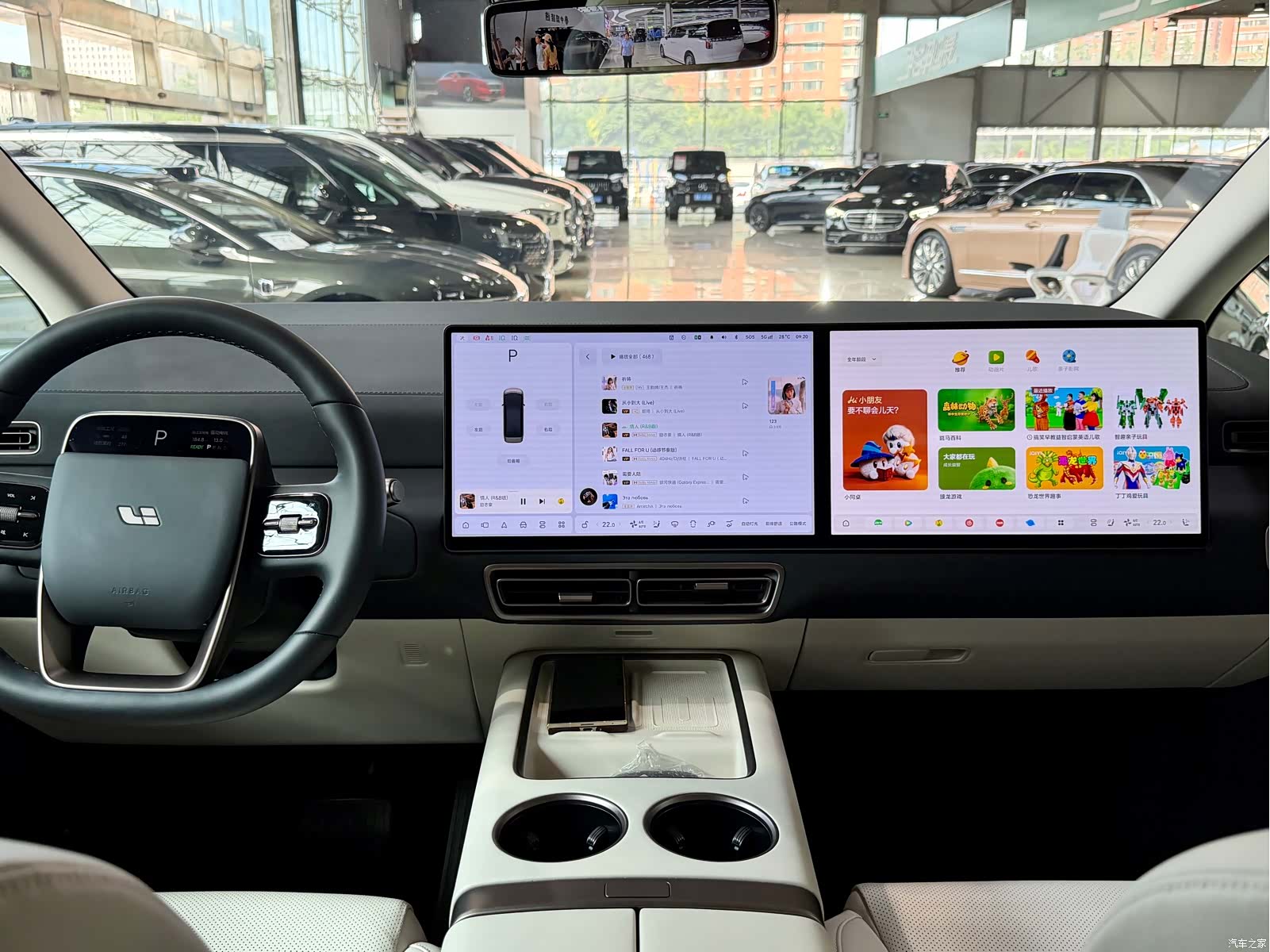 Li Auto MEGA, 2025 14