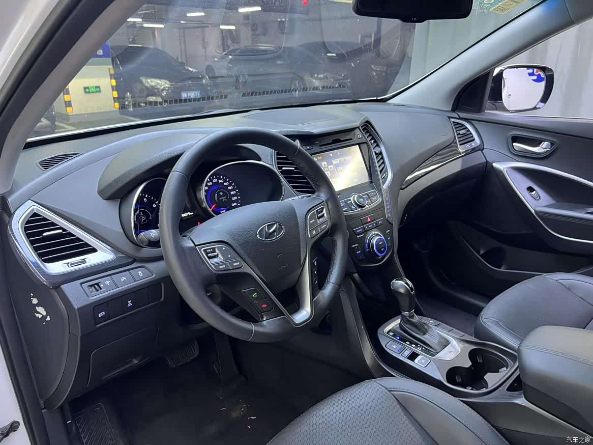 Hyundai Santa Fe, 2015 10