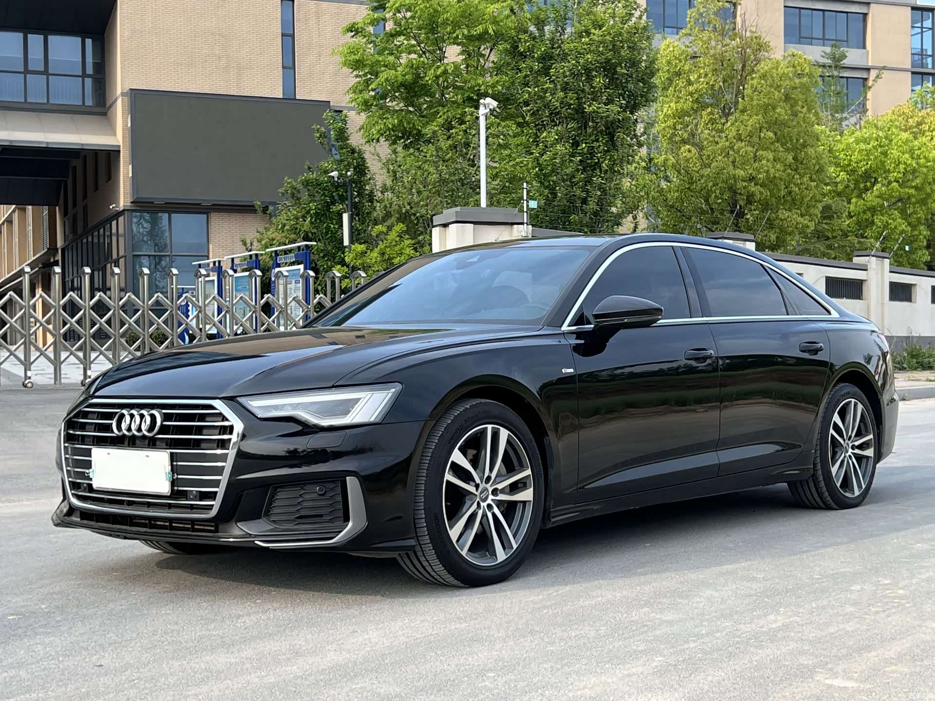 Audi A6L, 2021 1