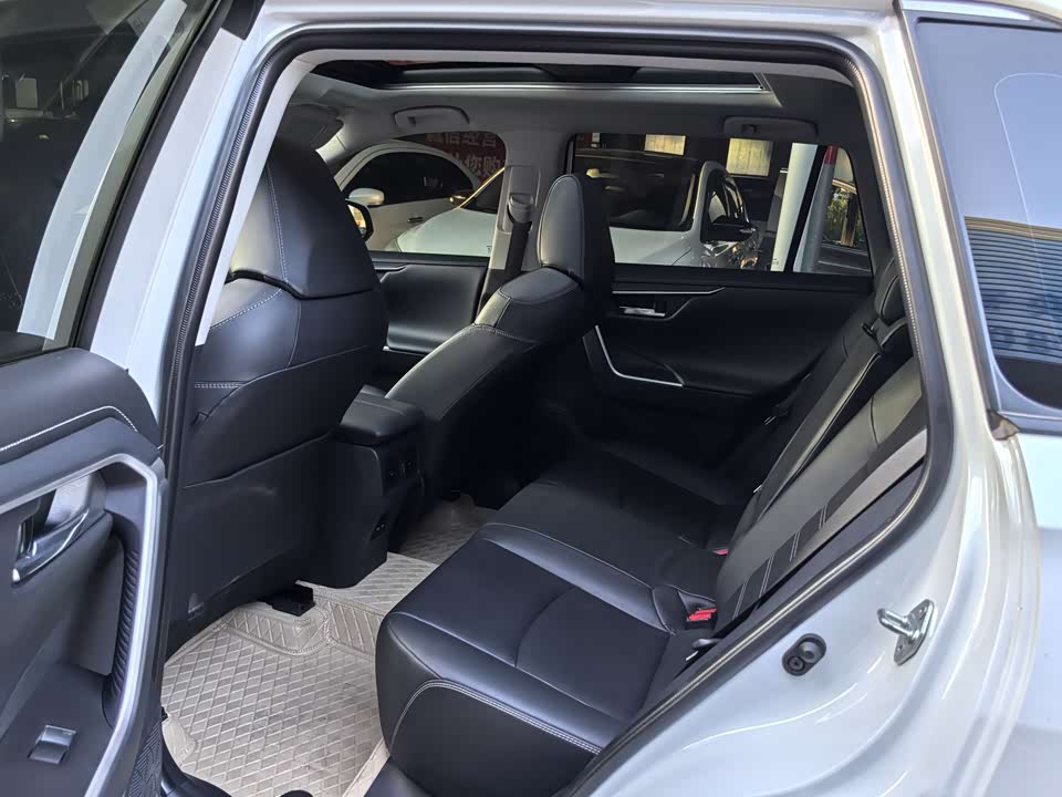 Toyota RAV4 Rongfang