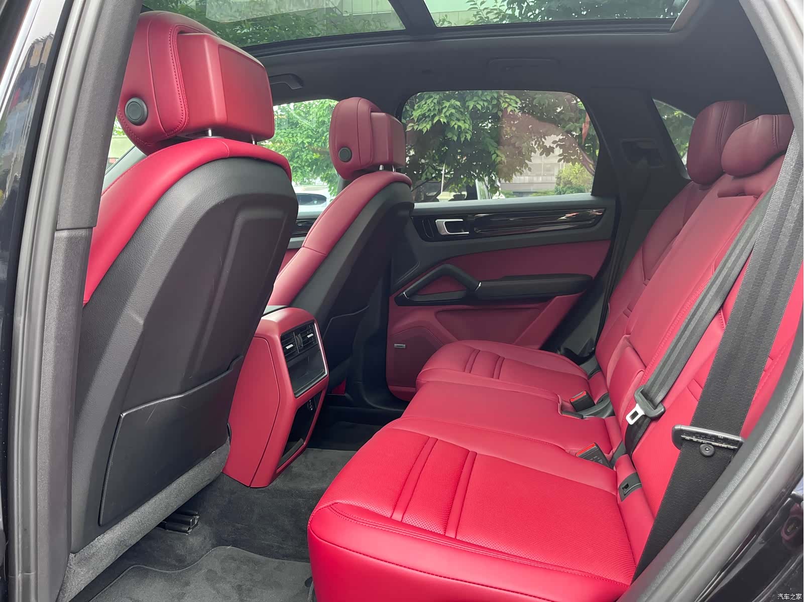 Porsche Cayenne, 2019 все фото