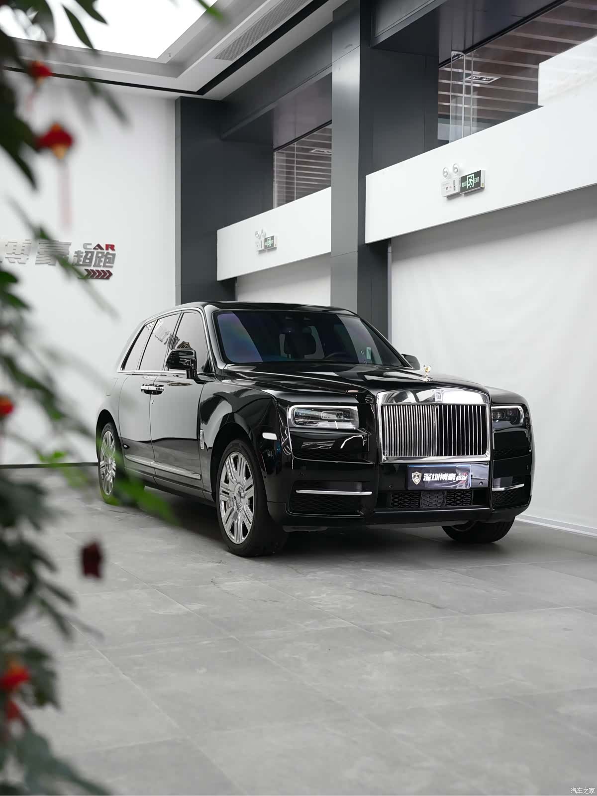 Rolls-Royce Cullinan, 2019 все фото
