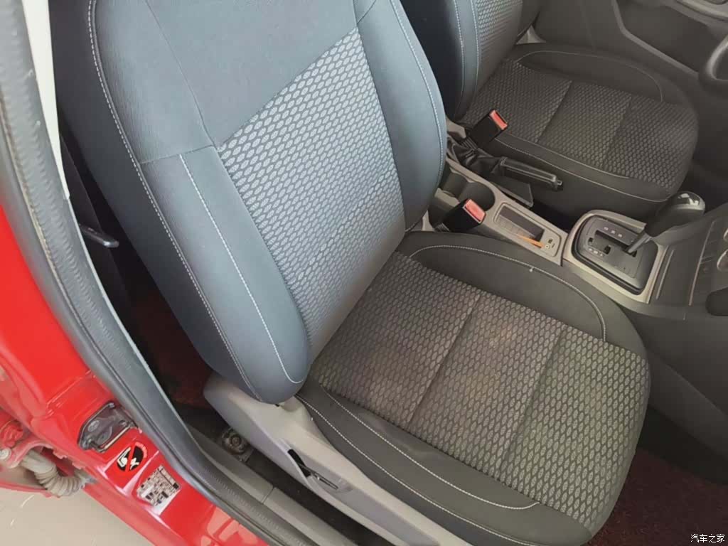 Ford Focus, 2015 25