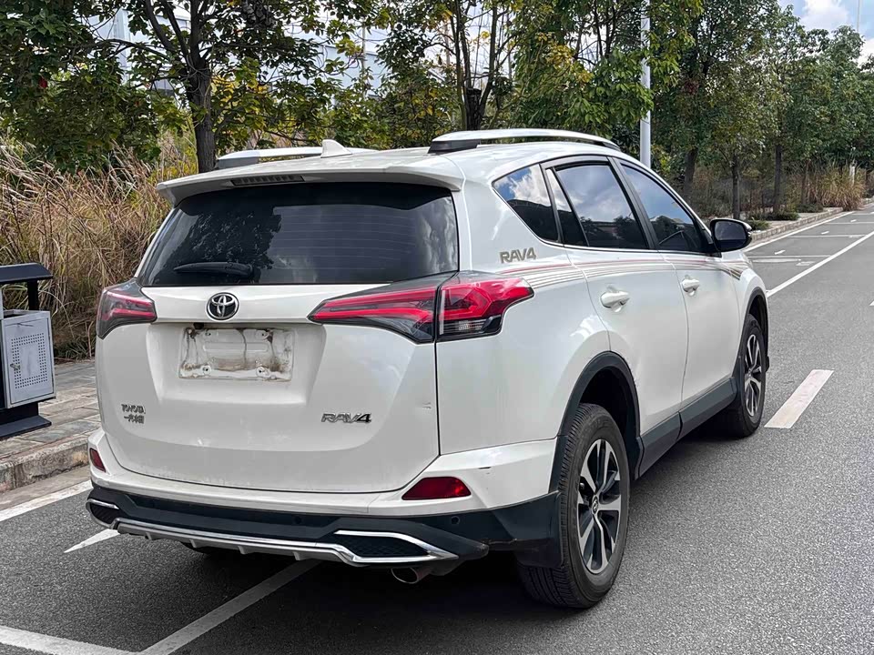 Toyota RAV4 Rongfang