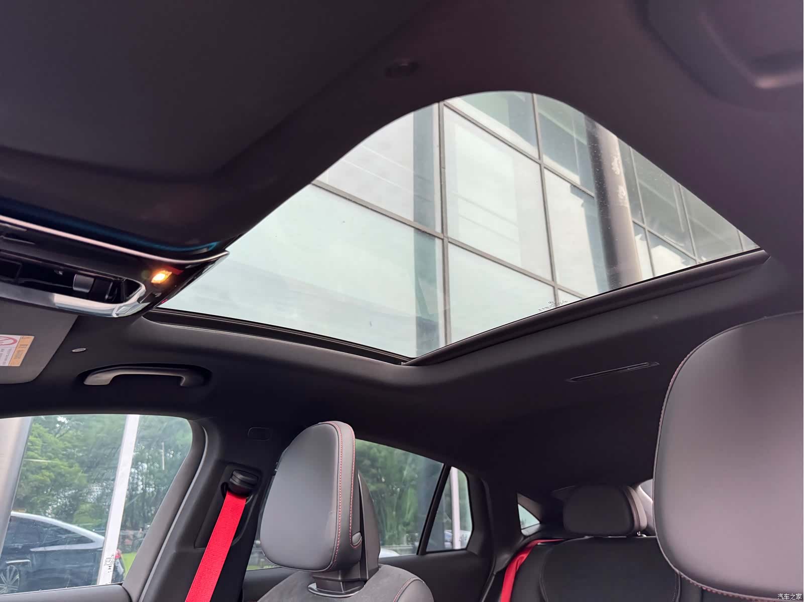 Mercedes-Benz GLC, 2025 15