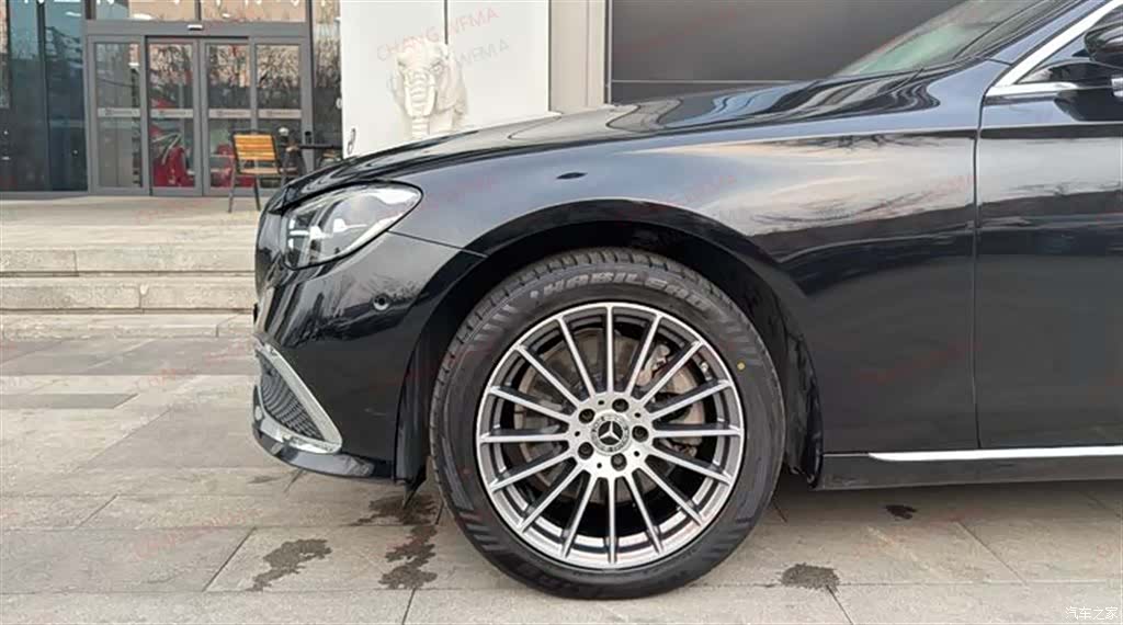 Mercedes-Benz E-Class, 2023 3
