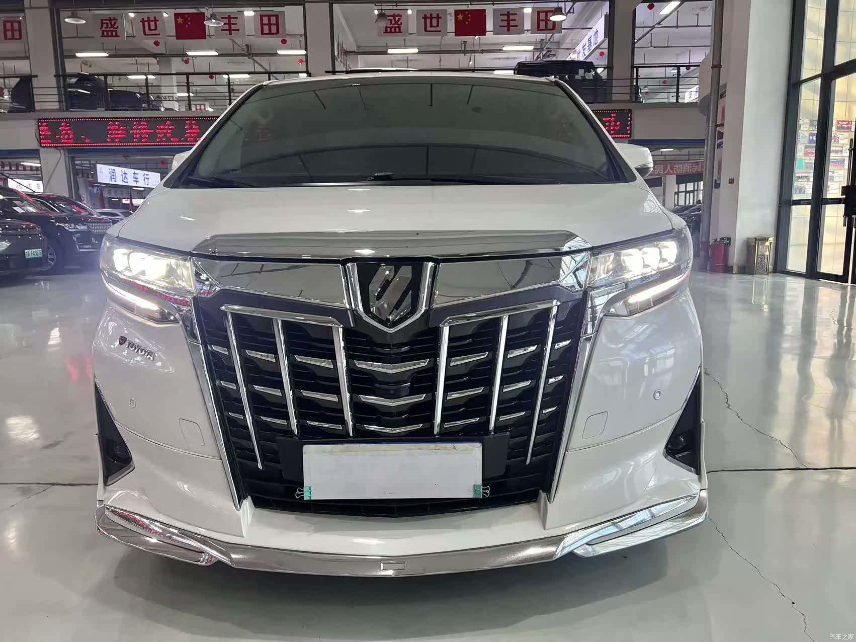 Toyota Alphard, 2017 2