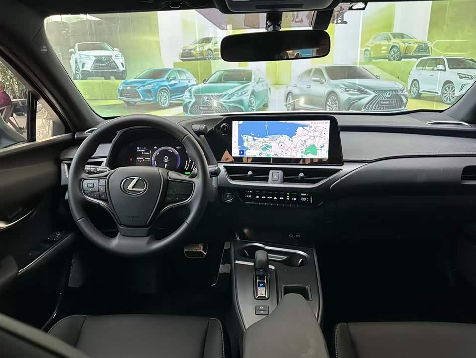 Lexus UX