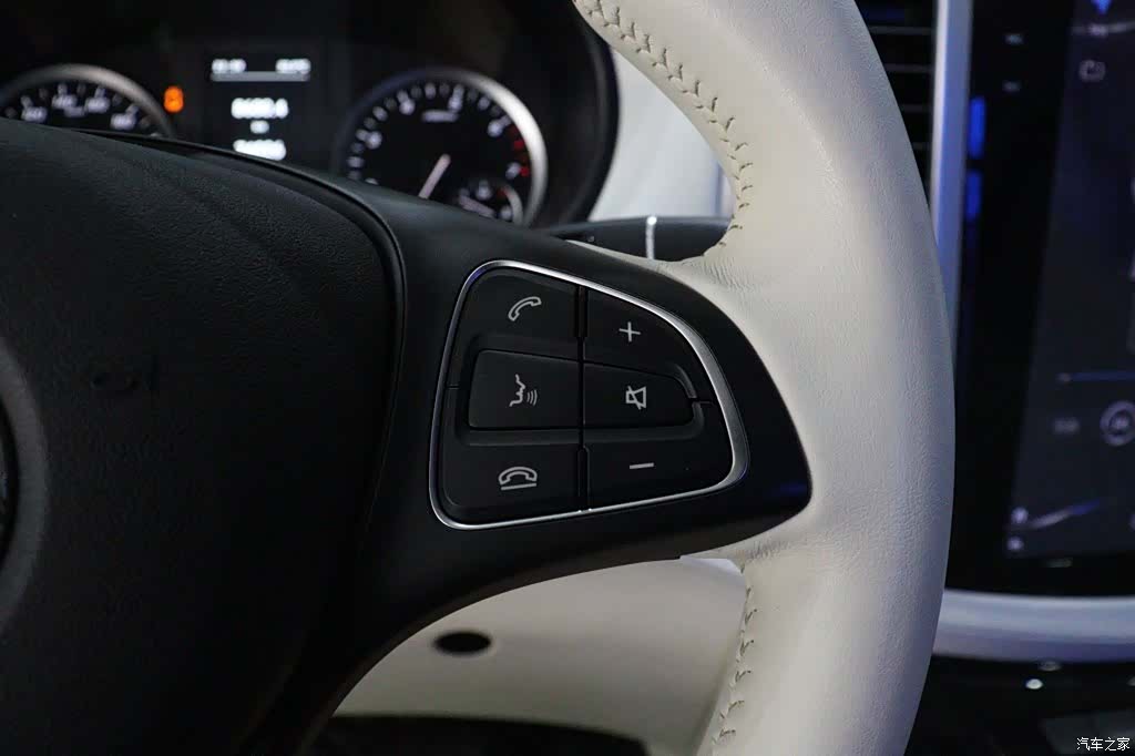 Mercedes-Benz 7, 2021 21