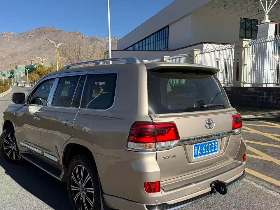 Toyota Land Cruiser