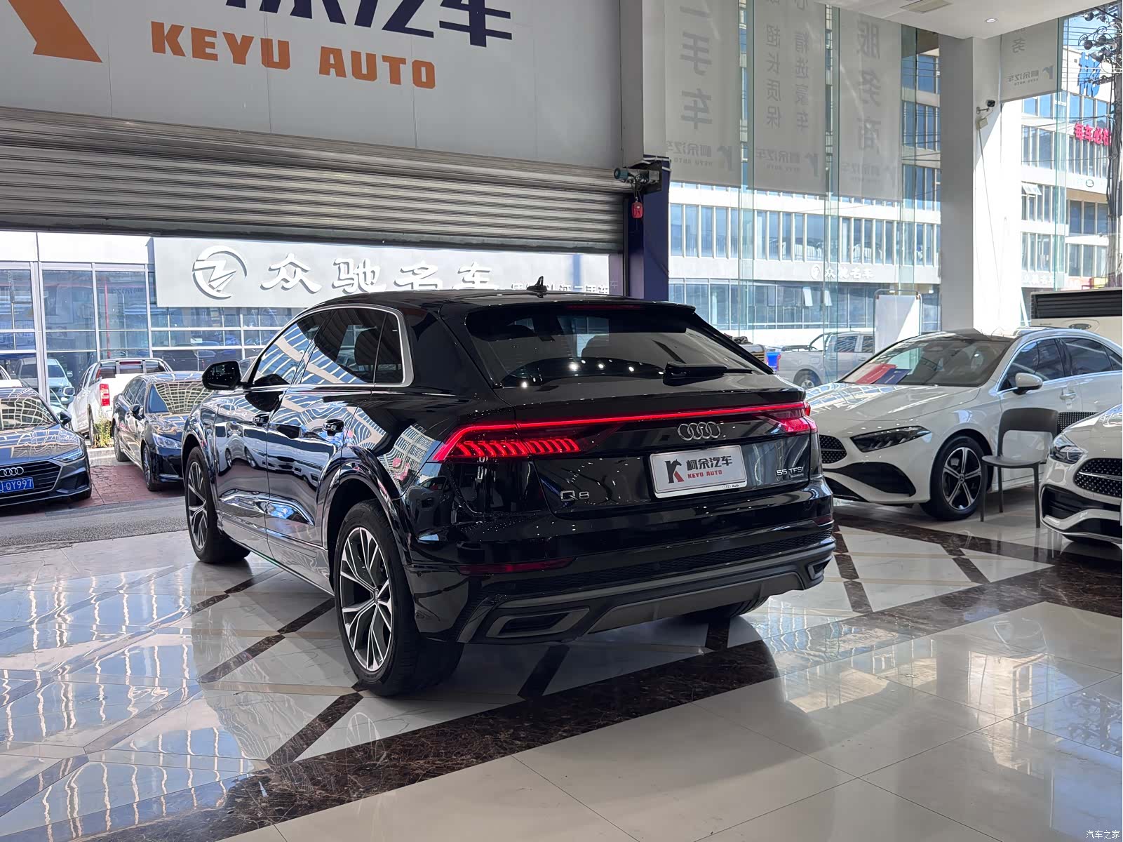 Audi Q8, 2024 14
