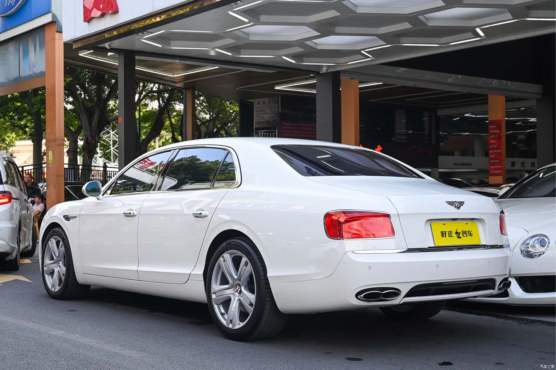 Bentley Flying Spur, 2016 4