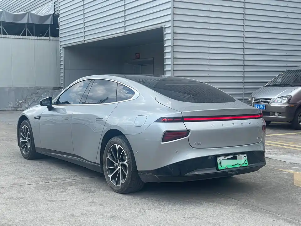 XPENG P7
