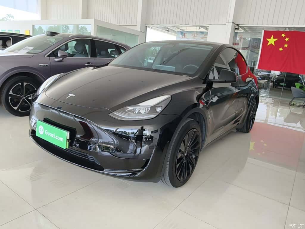 Tesla Model Y, 2024 1