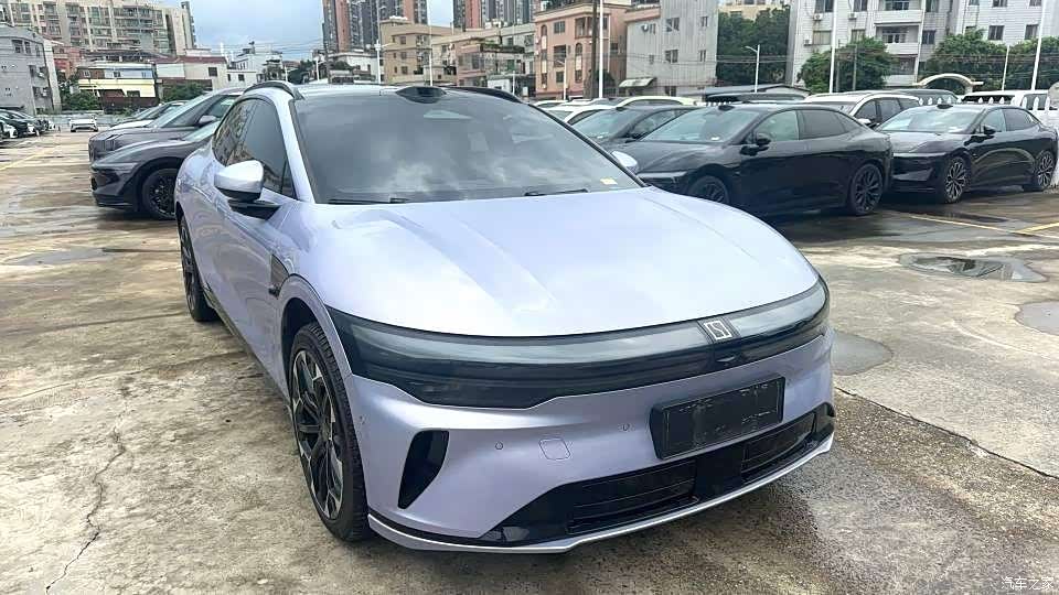 Zeekr 007, 2025 2