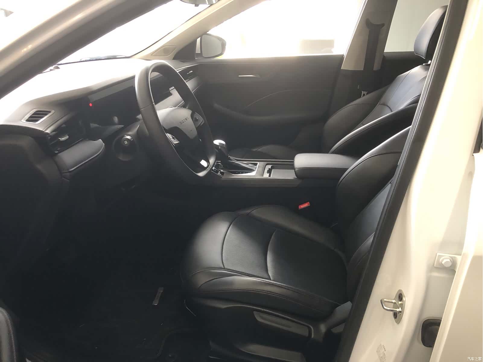 Roewe i5, 2024 все фото