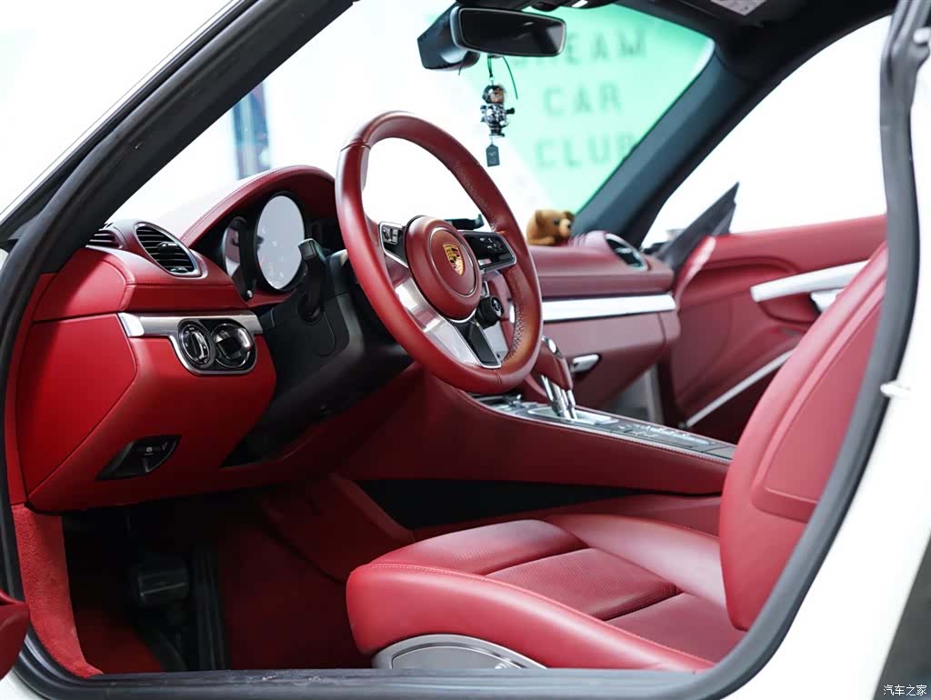 Porsche Cayman, 2021 24