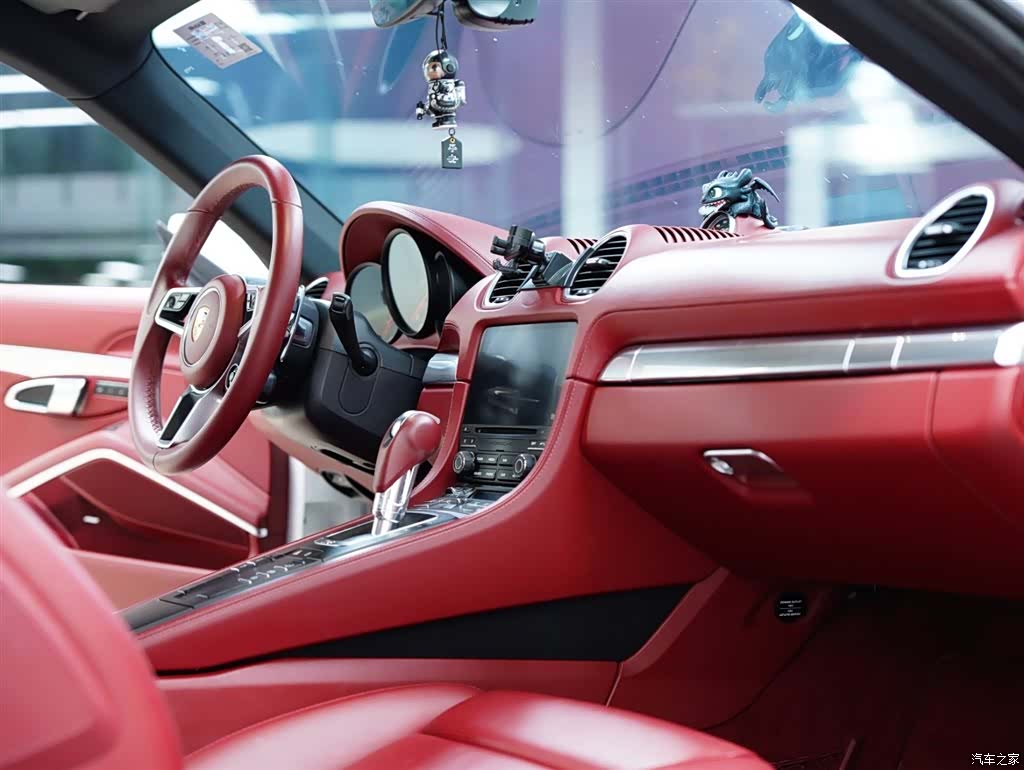Porsche Cayman, 2021 35