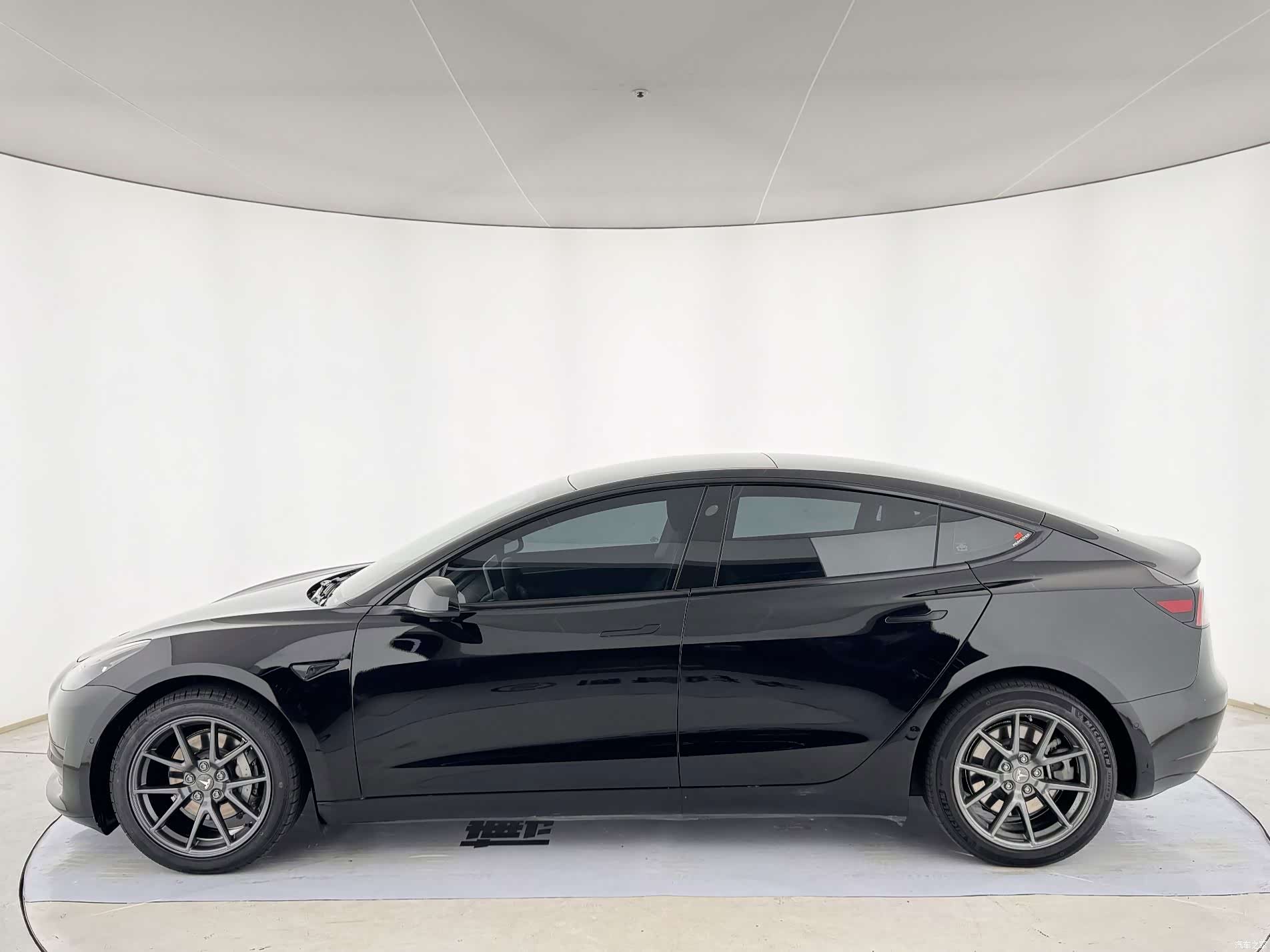 Tesla Model 3, 2023 3