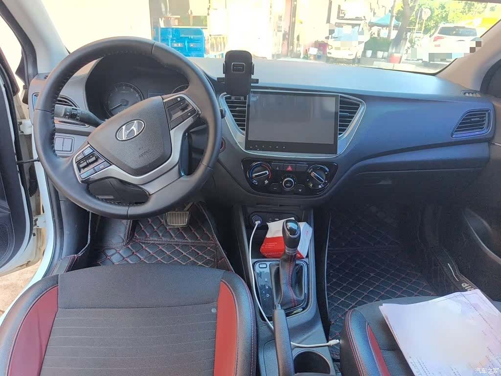Hyundai GLS, 2017 13