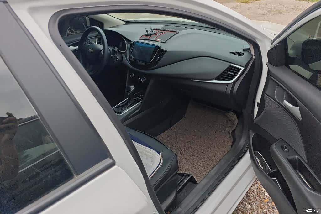 Chevrolet 320, 2018 8