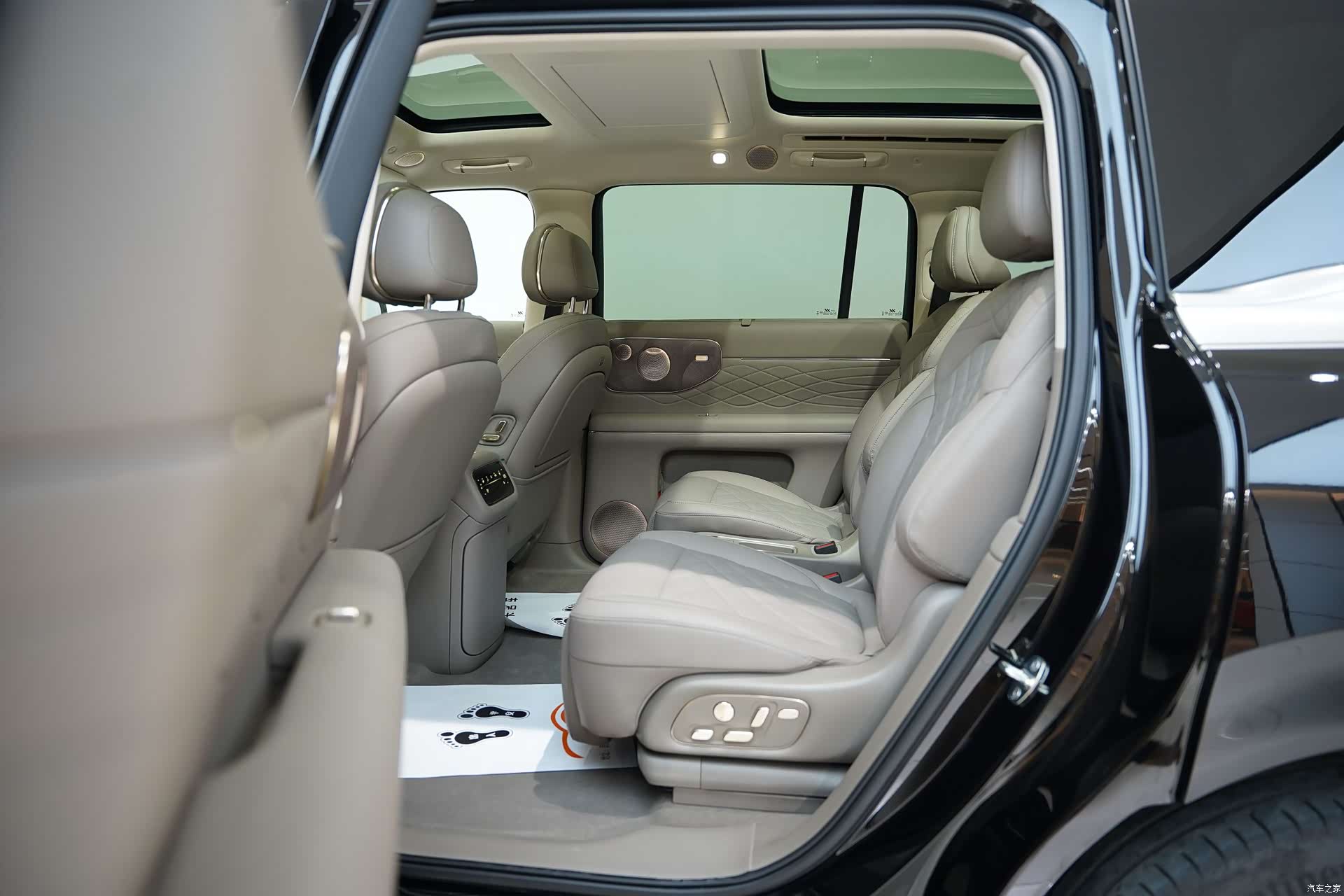 IM Motors LS9, 2025 15