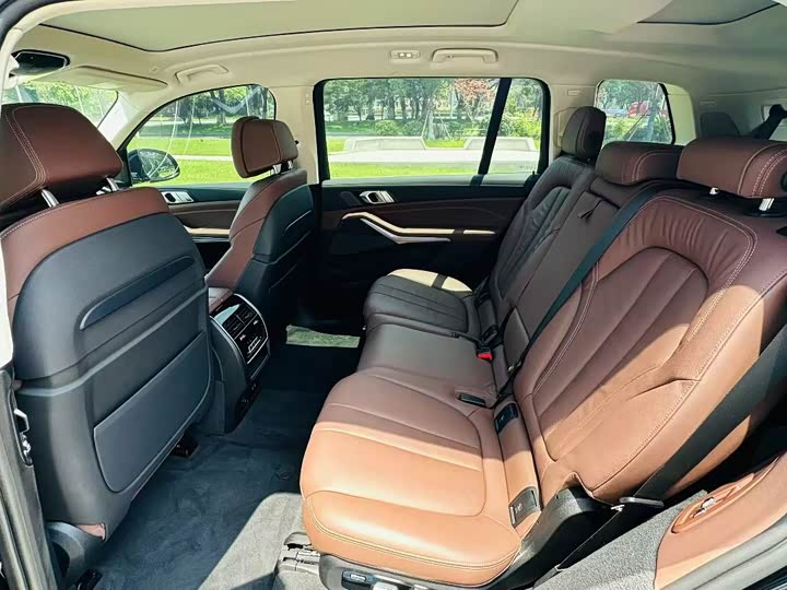 BMW X7 2021 xDrive40i Leading hao hua tao zhuang