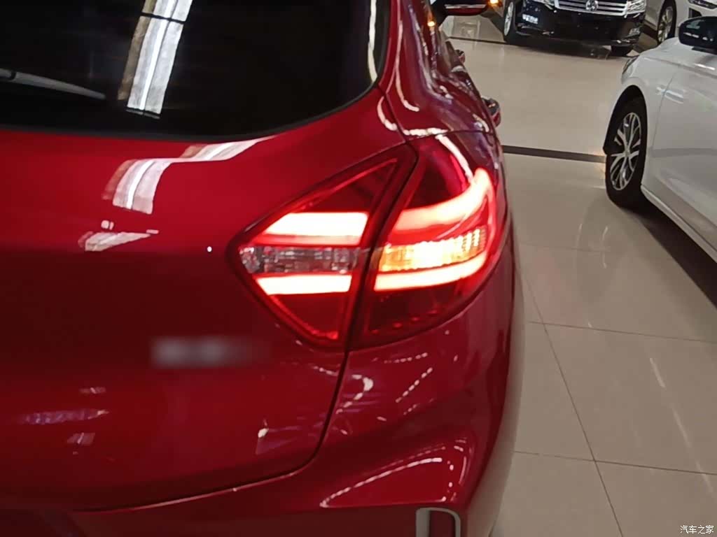 Geely Emgrand, 2019 8