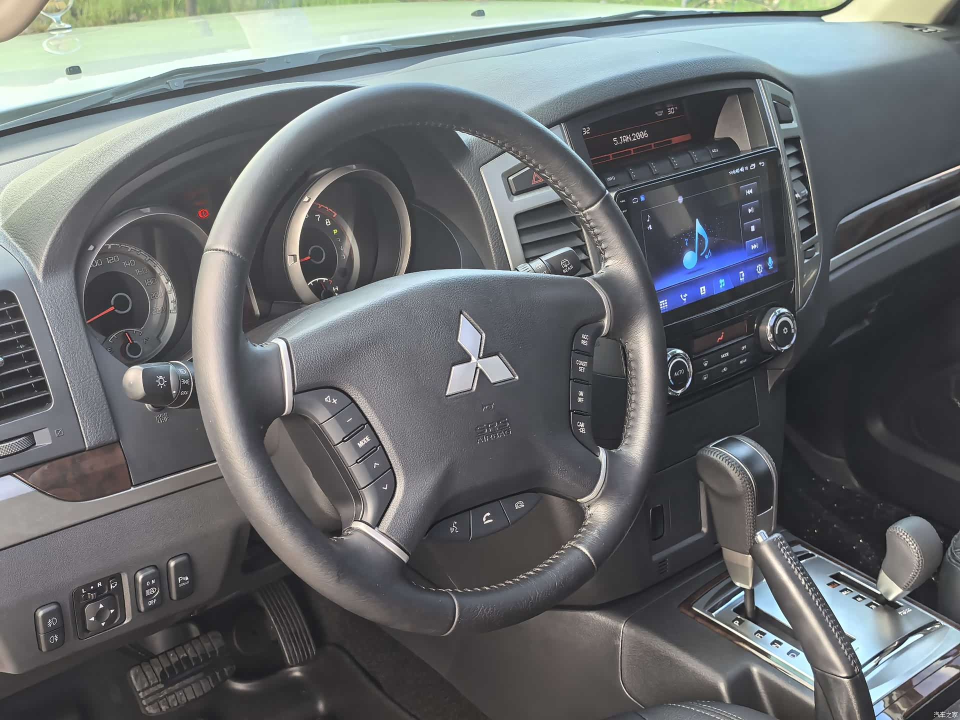 Mitsubishi Pajero, 2025 8