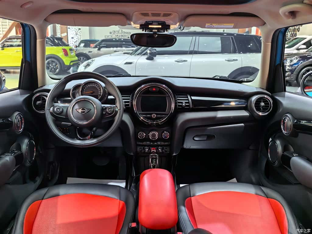 Mini ONE, 2019 6