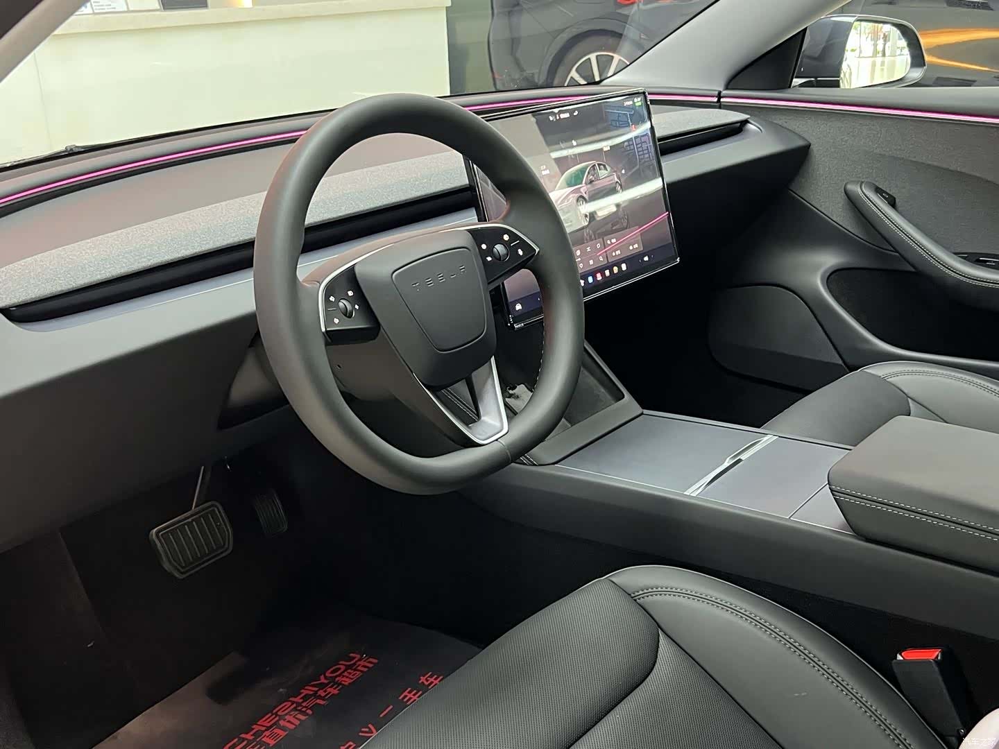 Tesla Model 3, 2025 8