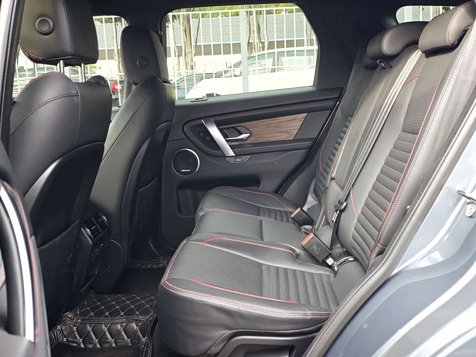 Land Rover Discover sports