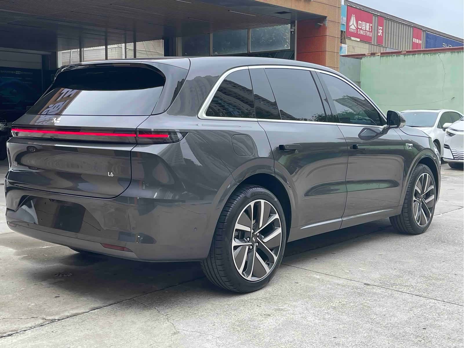 Li Auto L6, 2024 4