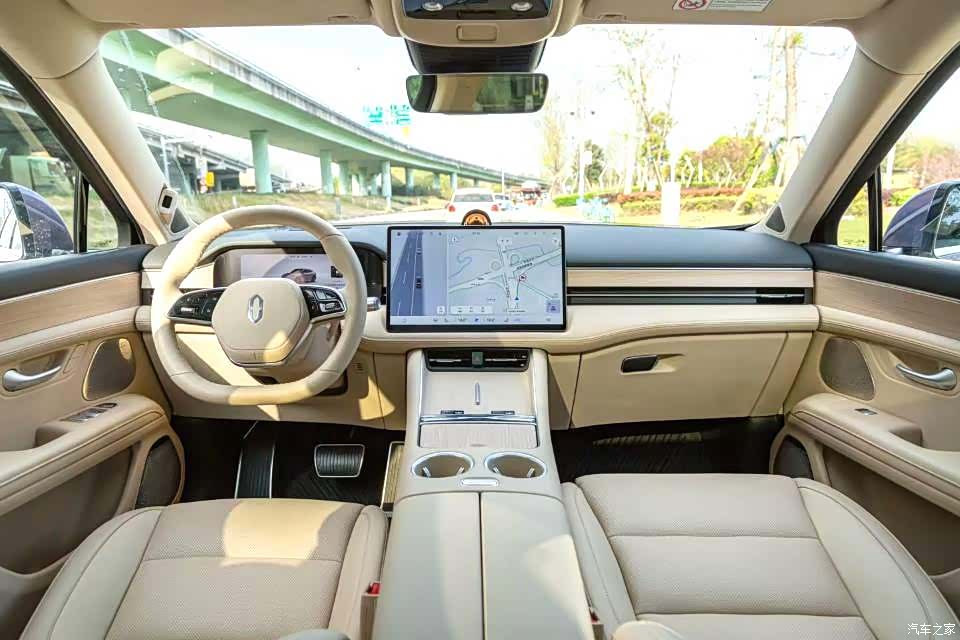 AITO M5, 2025 4