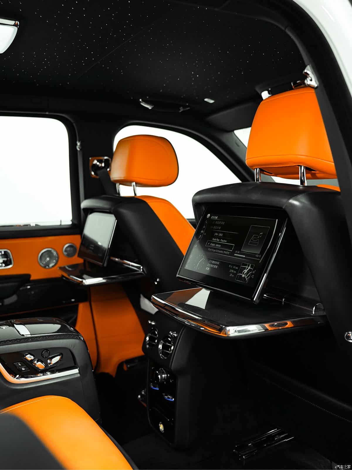 Rolls-Royce Cullinan, 2022 18