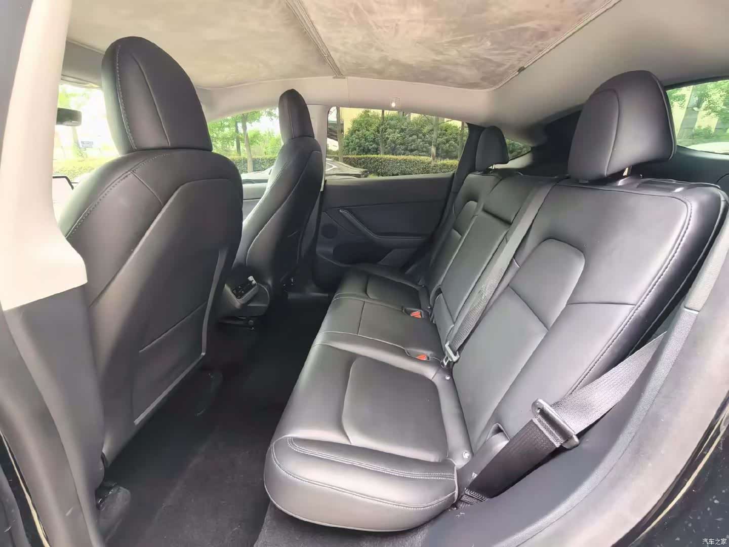 Tesla Model Y, 2021 все фото