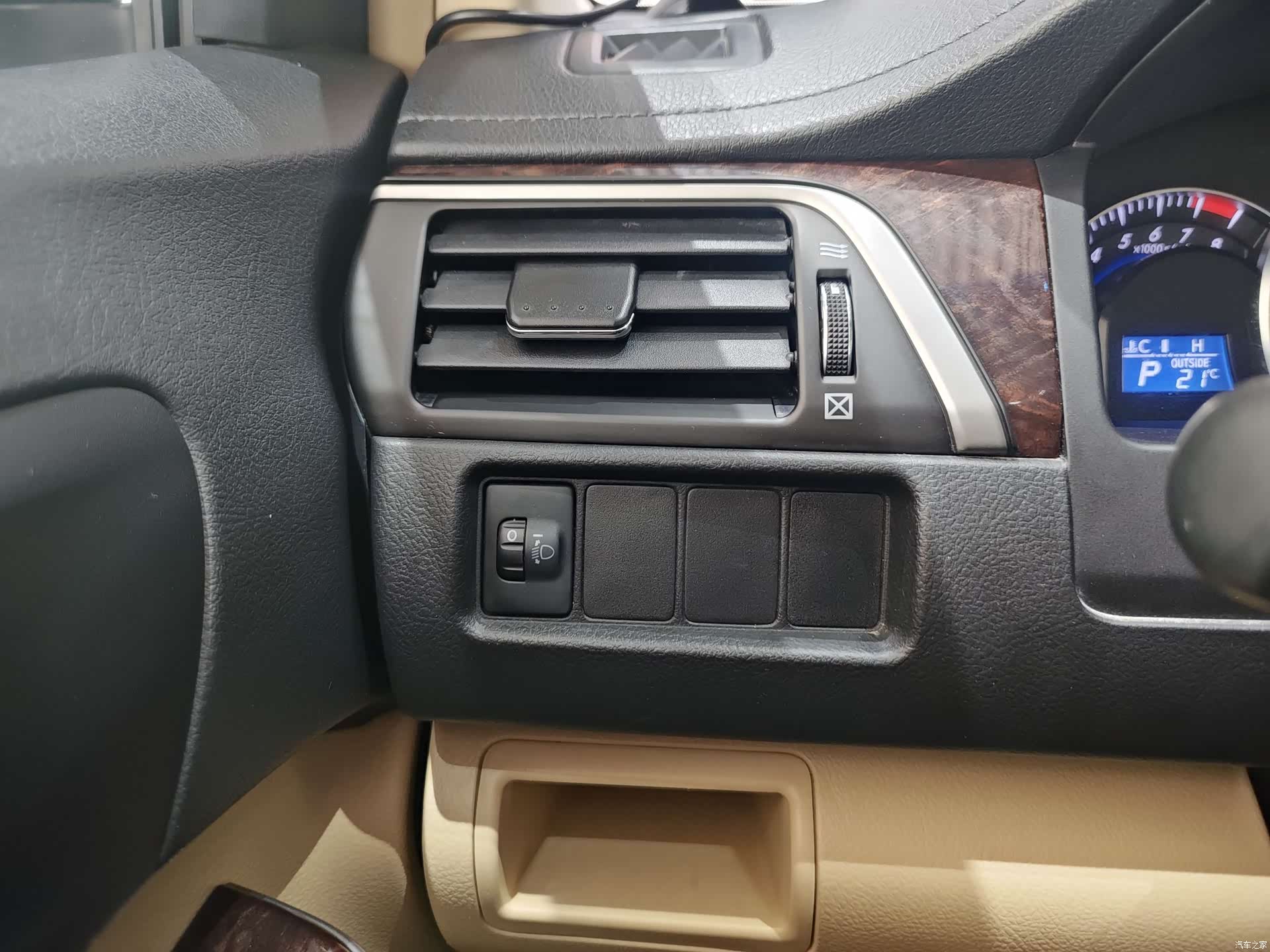 Toyota Camry, 2015 22