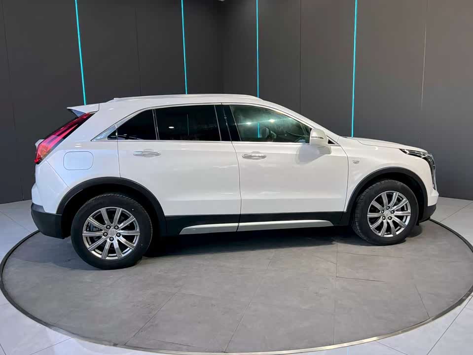 Cadillac XT4