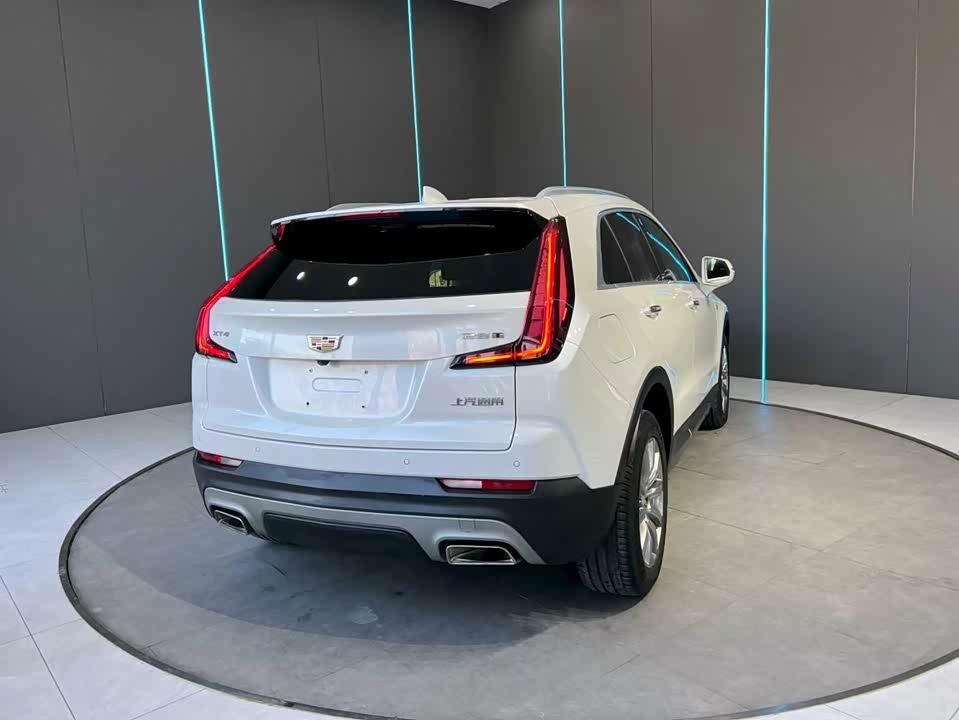 Cadillac XT4