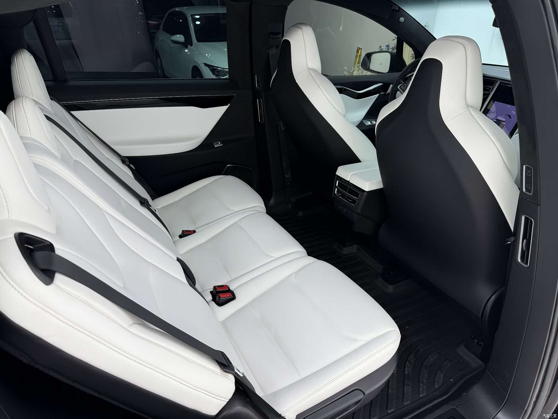 Tesla Model X, 2018 16