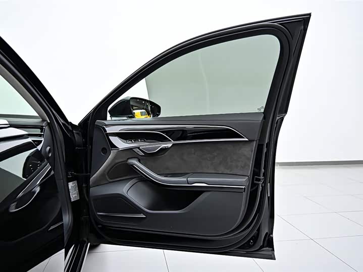Audi A8 xin neng yuan 2022 A8 L 60 TFSIe quattro dian cang ban