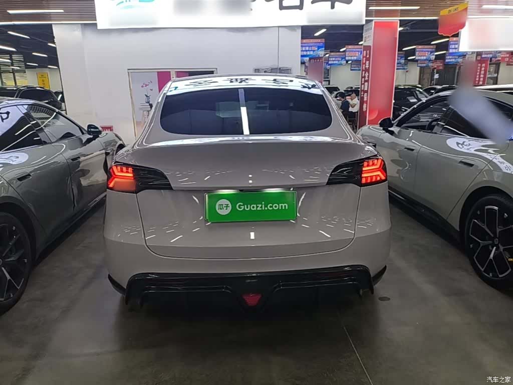 Tesla Model Y, 2022 все фото
