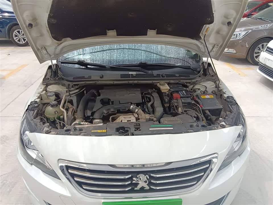 Peugeot 408