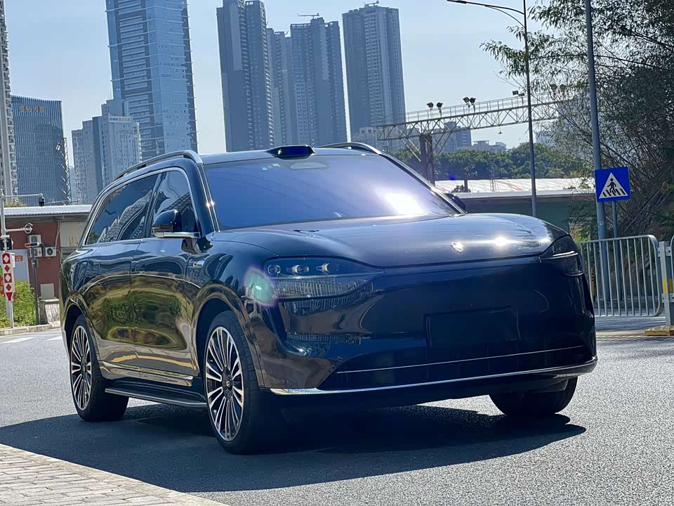 AITO Ask the world M9