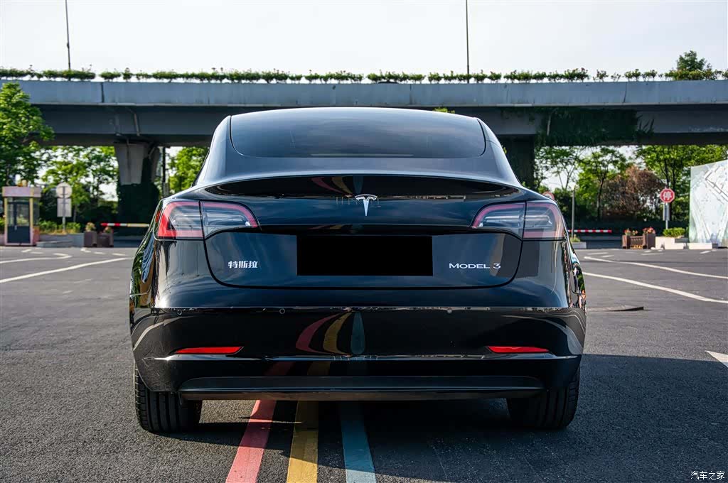 Tesla Model 3, 2023 7