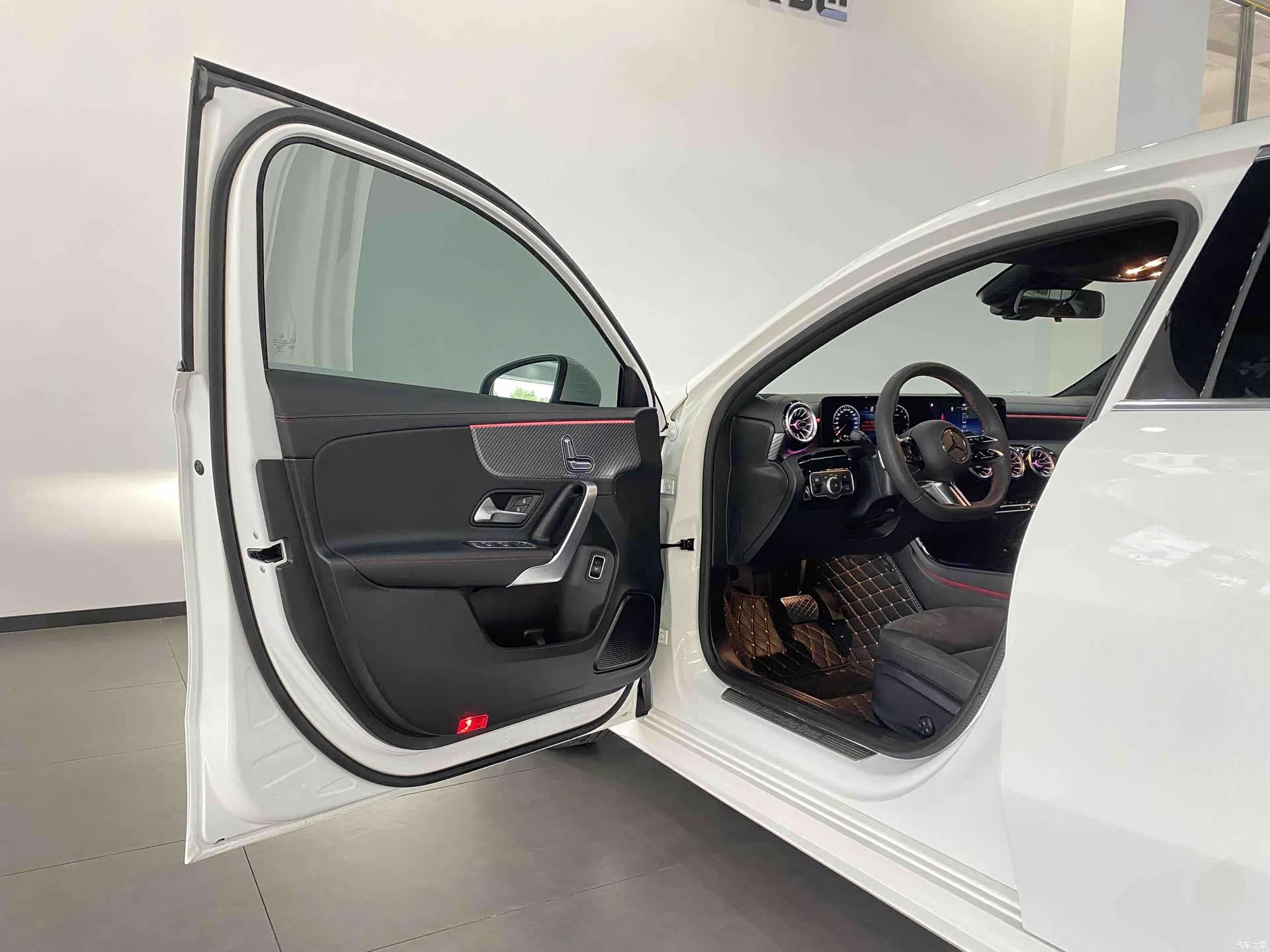 Mercedes-Benz A-Class, 2023 6